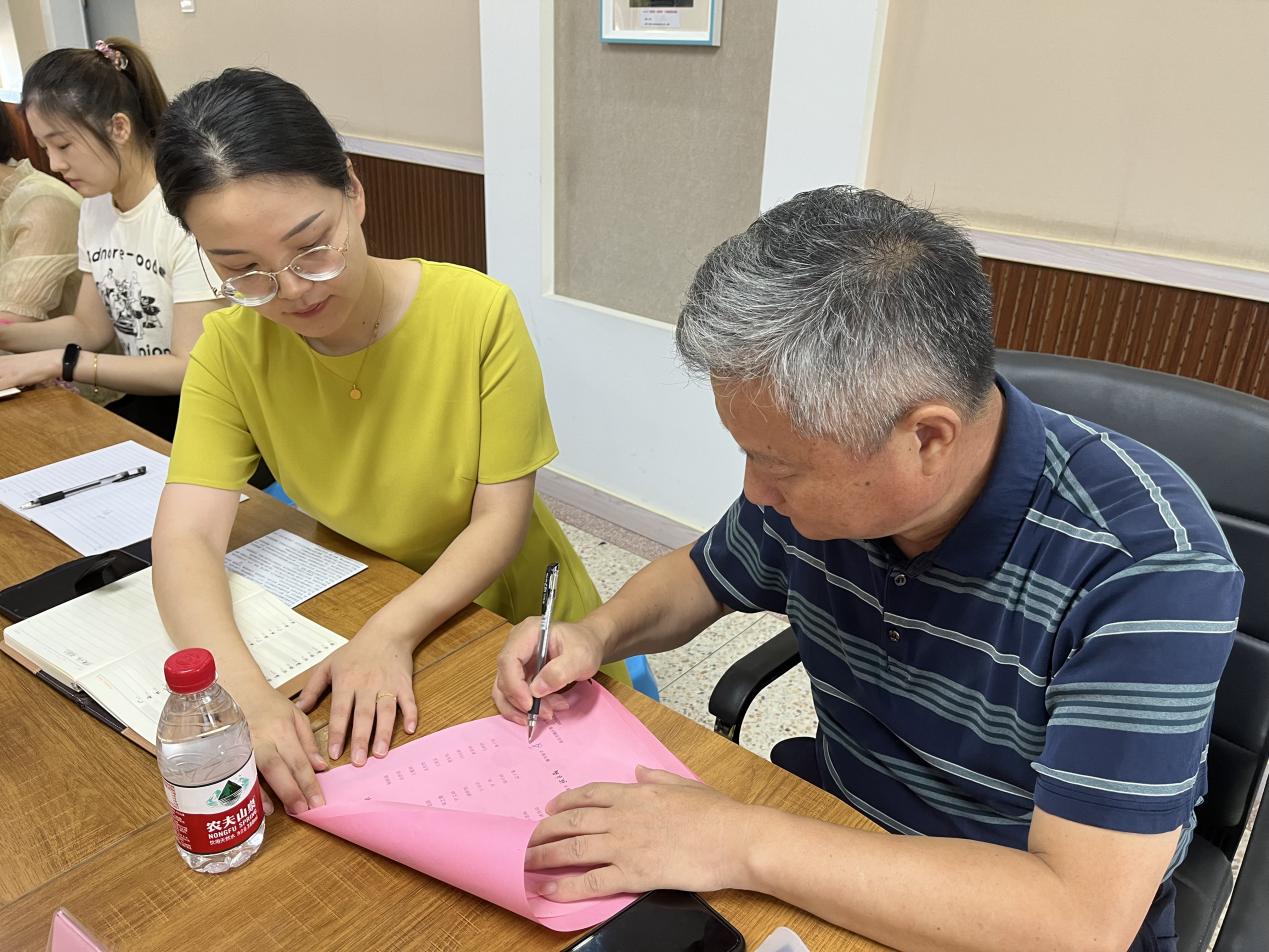 均衡分班促公平  阳光启航促成长_html_3391dea.jpg