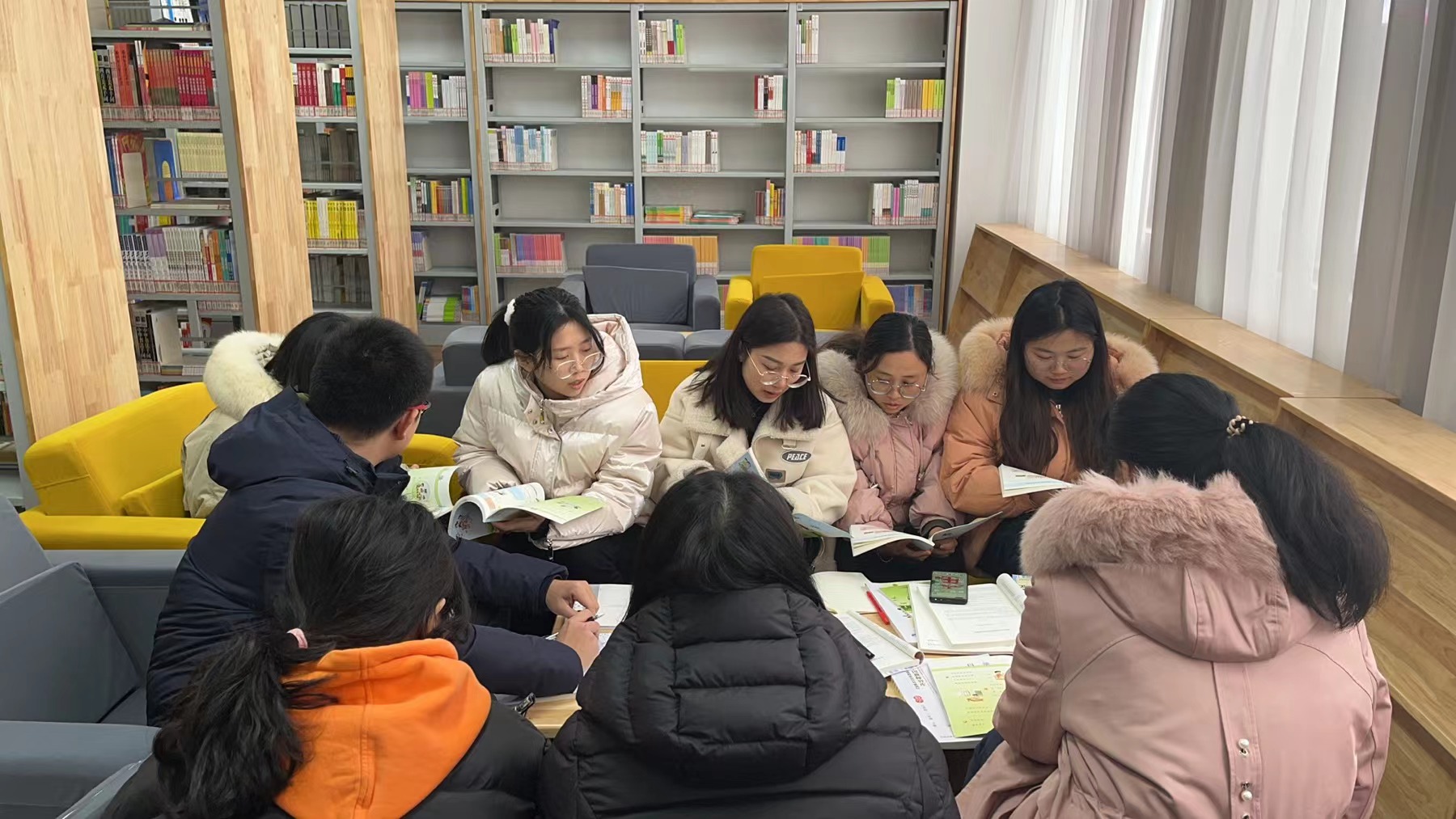 【正学丁三】集思广益寻真理，头脑风暴探真知_html_m204f729b.jpg