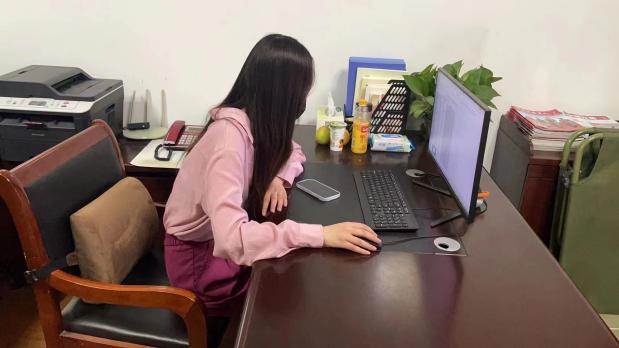 疫情家长会——满媛_html_m1375331a.jpg