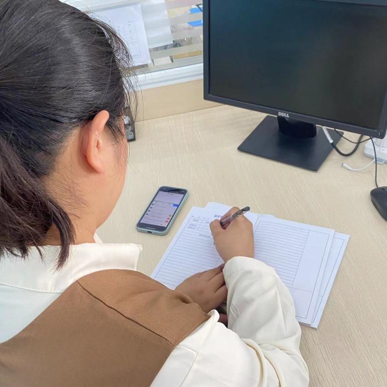 【正学丁三】任务驱动，“语”你同行——我校四语组全体教师线上教研观摩侧记_html_m4f32de0d.jpg