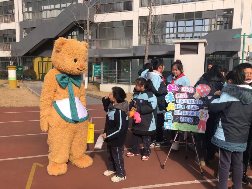 满媛 游园会 报道(1)_html_m53b14326.jpg