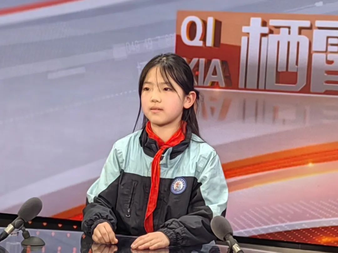 【正学丁三·德育】解锁新体验，探秘栖霞区融媒体中心_html_3a0185c9.jpg