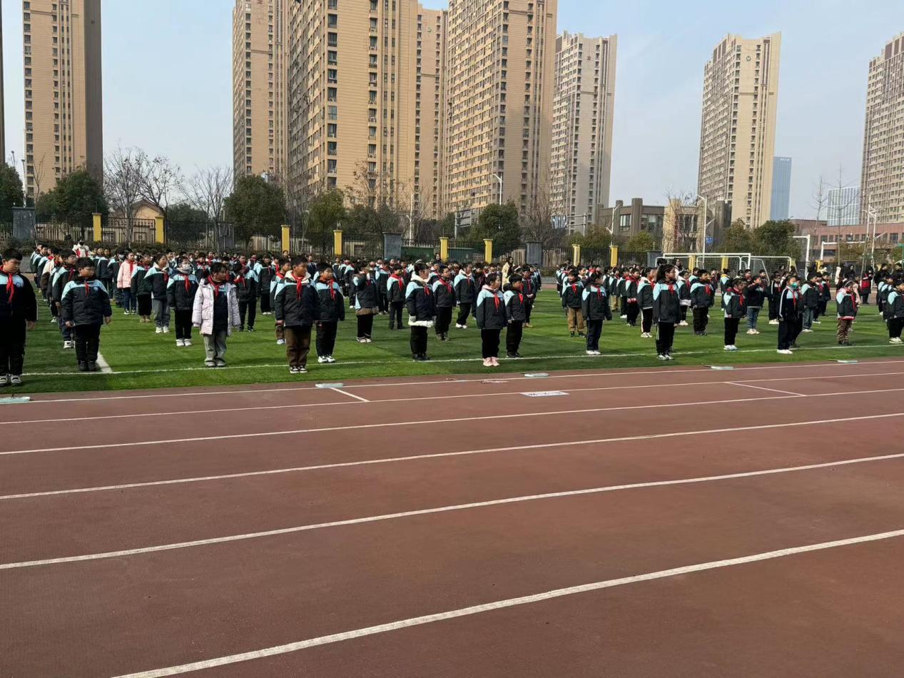 第二周升旗仪式报道稿_html_m2f65aac0.jpg