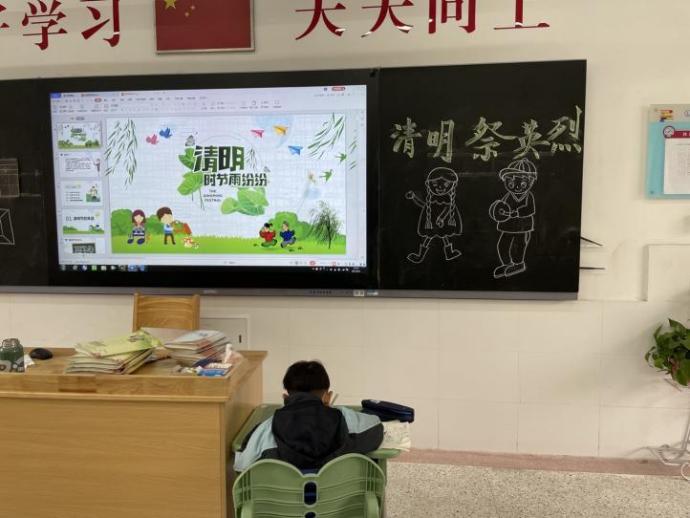 【正学丁三】讲红色故事，诉英烈衷肠(1)_html_8e04845.jpg