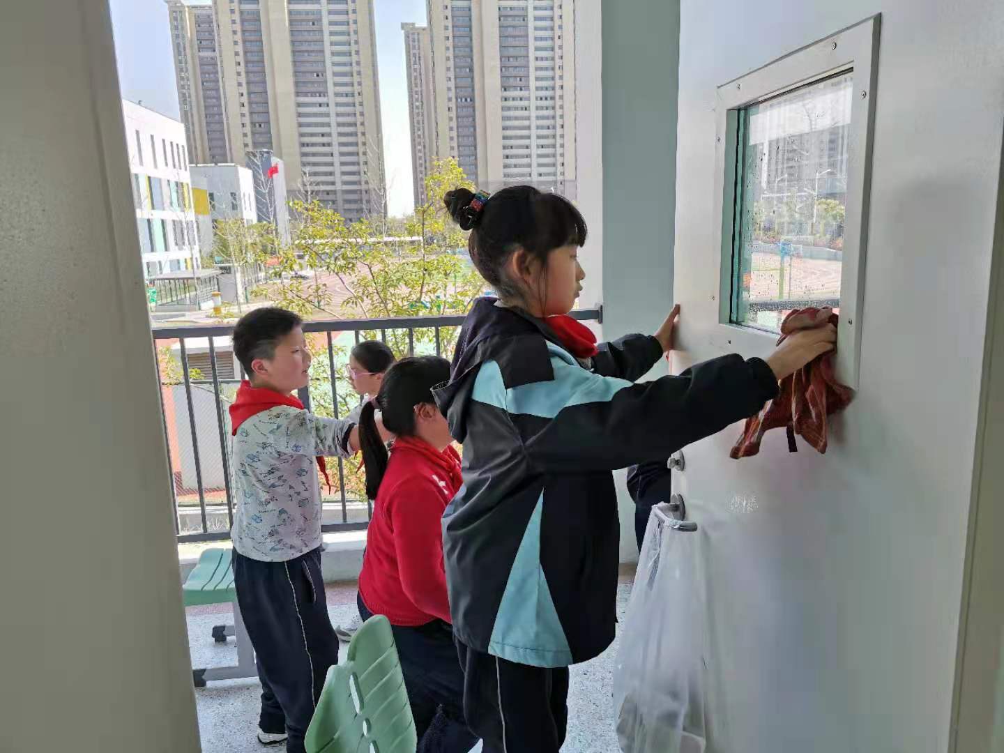 【正学丁三】劳动之花，灼灼其华_html_746529da.jpg