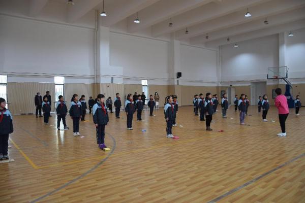 2.25栖霞区三月份中小学督学例会_html_1bb8e021.jpg