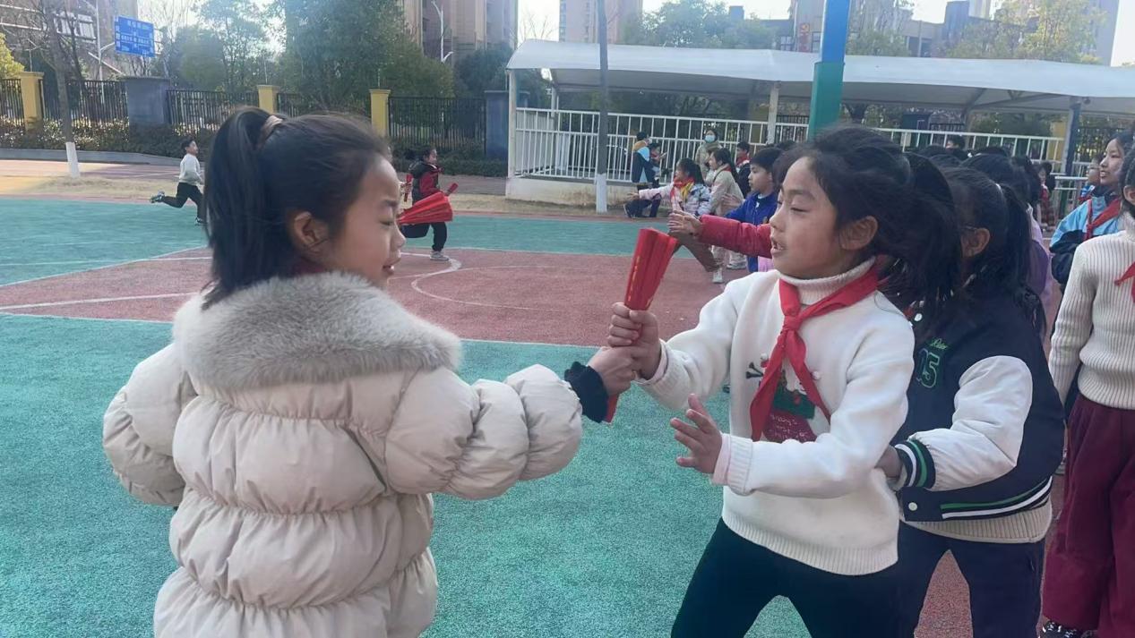 【正学丁三· 教学】阳光大课间，活力满校园(3)_html_30e5f57a.jpg