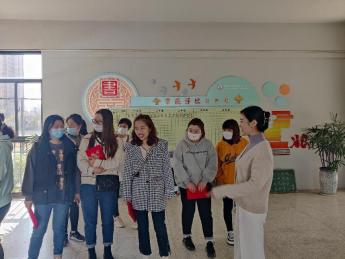 3.9第三届家长委员会会议侧记_html_m1b7e0c29.jpg