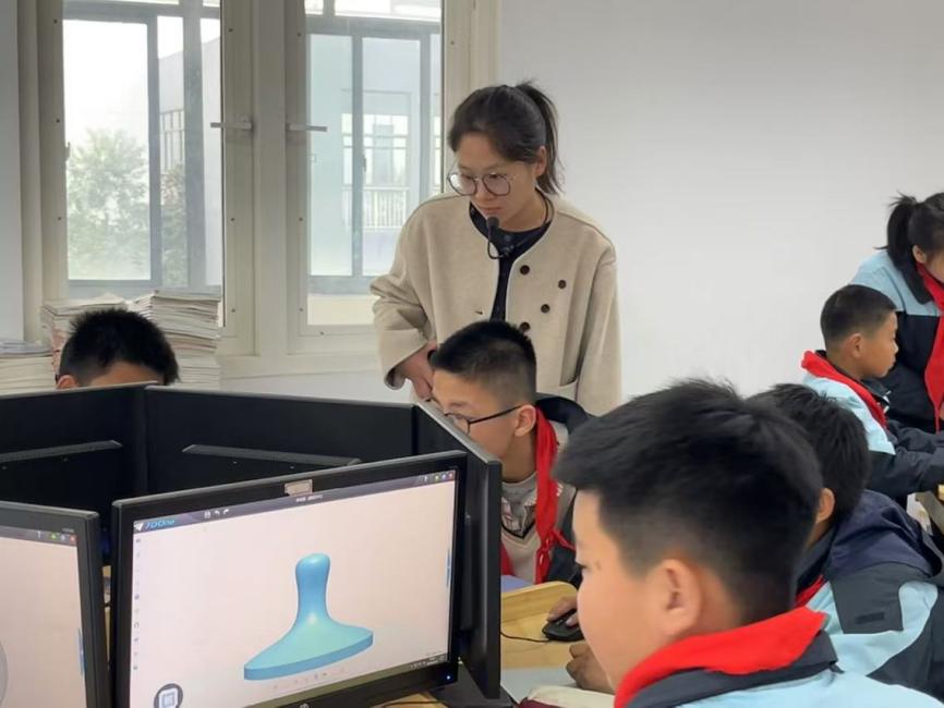 【正学丁三•教学】“印”证文化，“章”显匠心 —— 南京市丁家庄第三小学信息组校本研修活动侧记(1)_html_4aa55af3.jpg