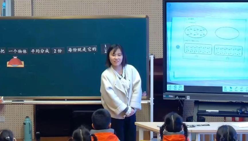 数学组第十周集体备课活动侧记_html_m7a5ae98d.jpg