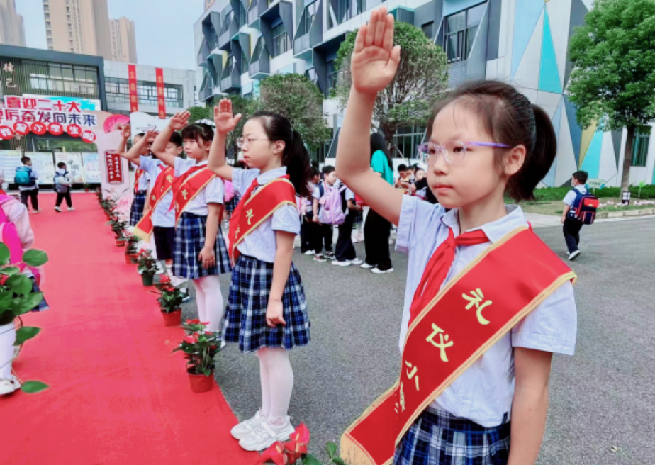 丁三小2024年一年级新生招生公告(公众号版)_html_38760451.png