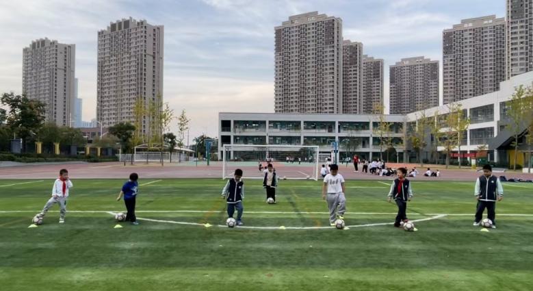 【正学丁三•教学】演绎社团魅力，谱写青春华章——南京市丁家庄第三小学社团活动侧记_html_m17ebc969.jpg