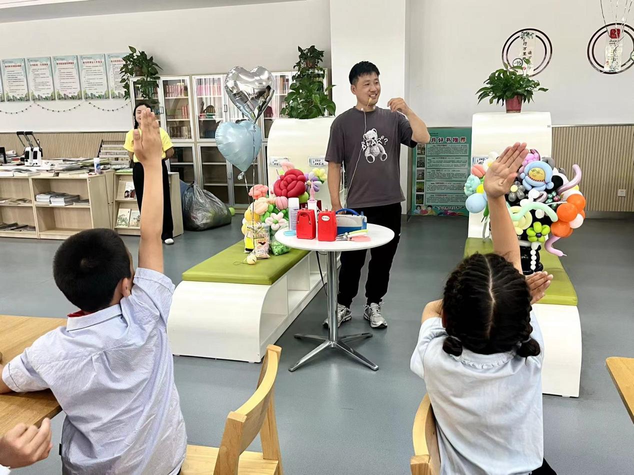 5.29一4班家长课堂报道_html_57169fcd.jpg