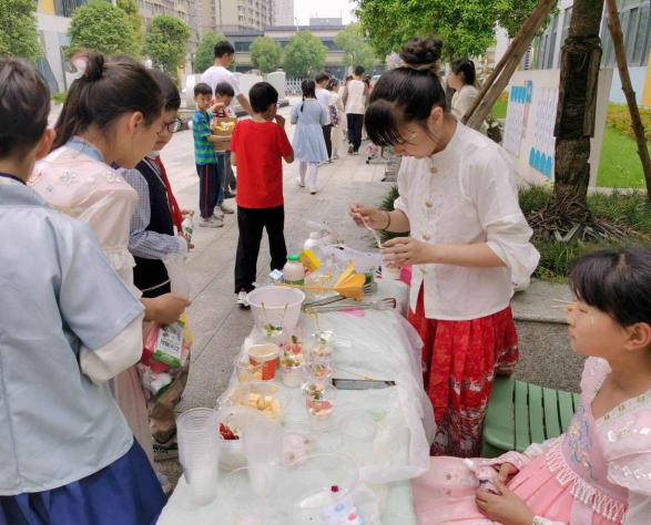 劳动激发创意  实践体验快乐—_html_666aacd6.png