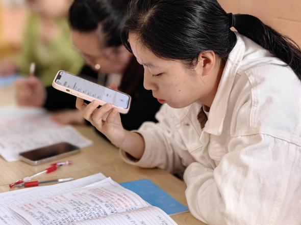 【正学丁三】慧落盈尺间 风华满课堂_html_411b72c5.jpg