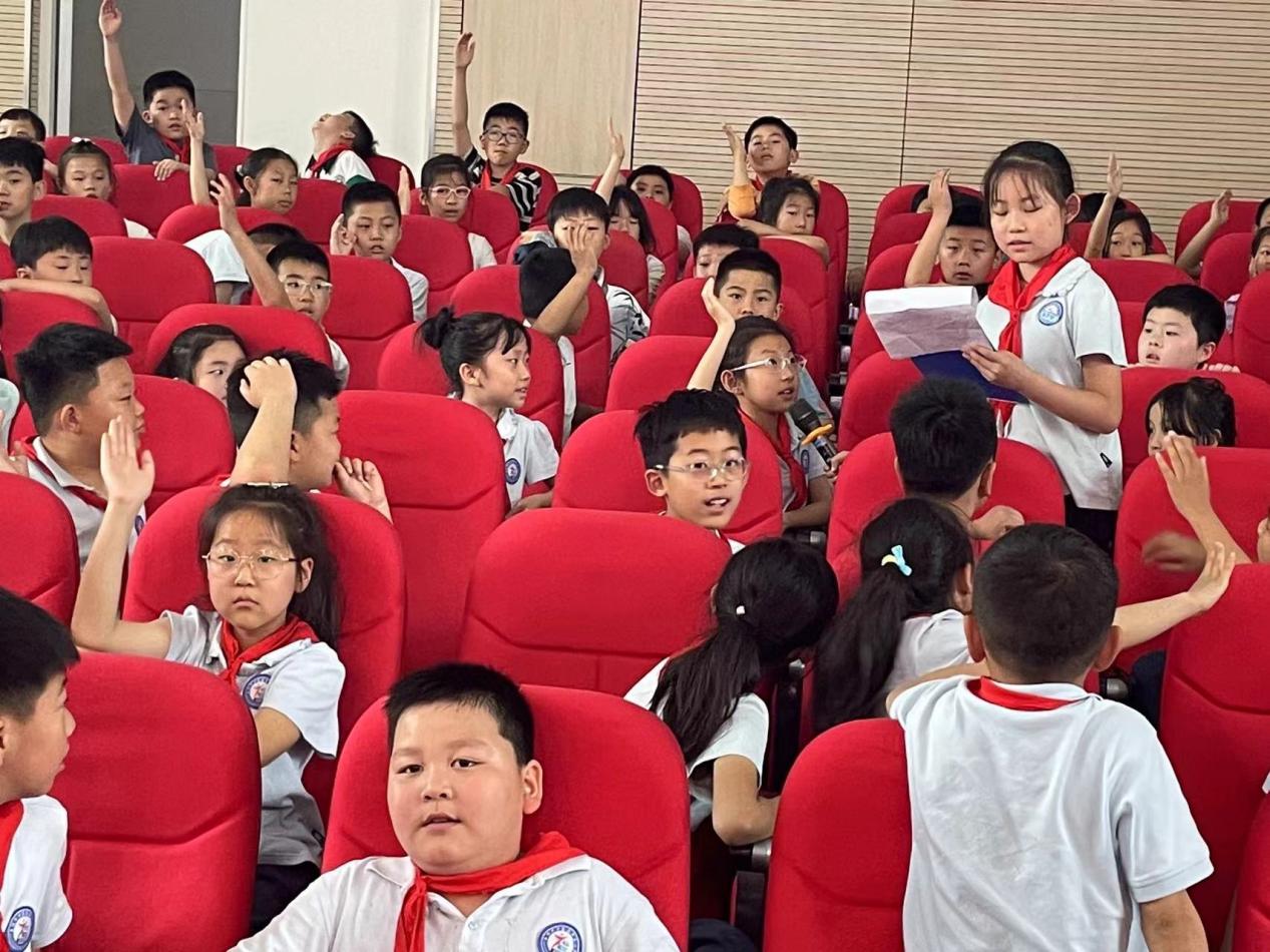 【正学丁三·教学】书香润童心  寓言启智慧南京市丁家庄第三小学三年级读书节活动(2)_html_2af5e1d4.jpg