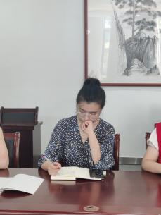 【正学丁三】深入学习党章，严明党的纪律——中共南京市丁家庄第三小学党支部开展党风廉政建设教育活动侧记_html_2e682418.jpg
