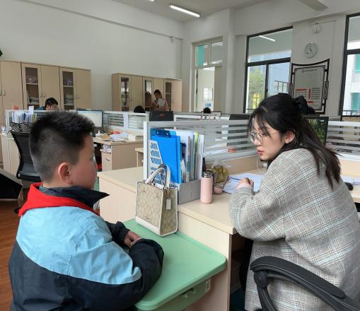 【正学丁三】用心倾听，与爱同行_html_m2b37ca4b.jpg
