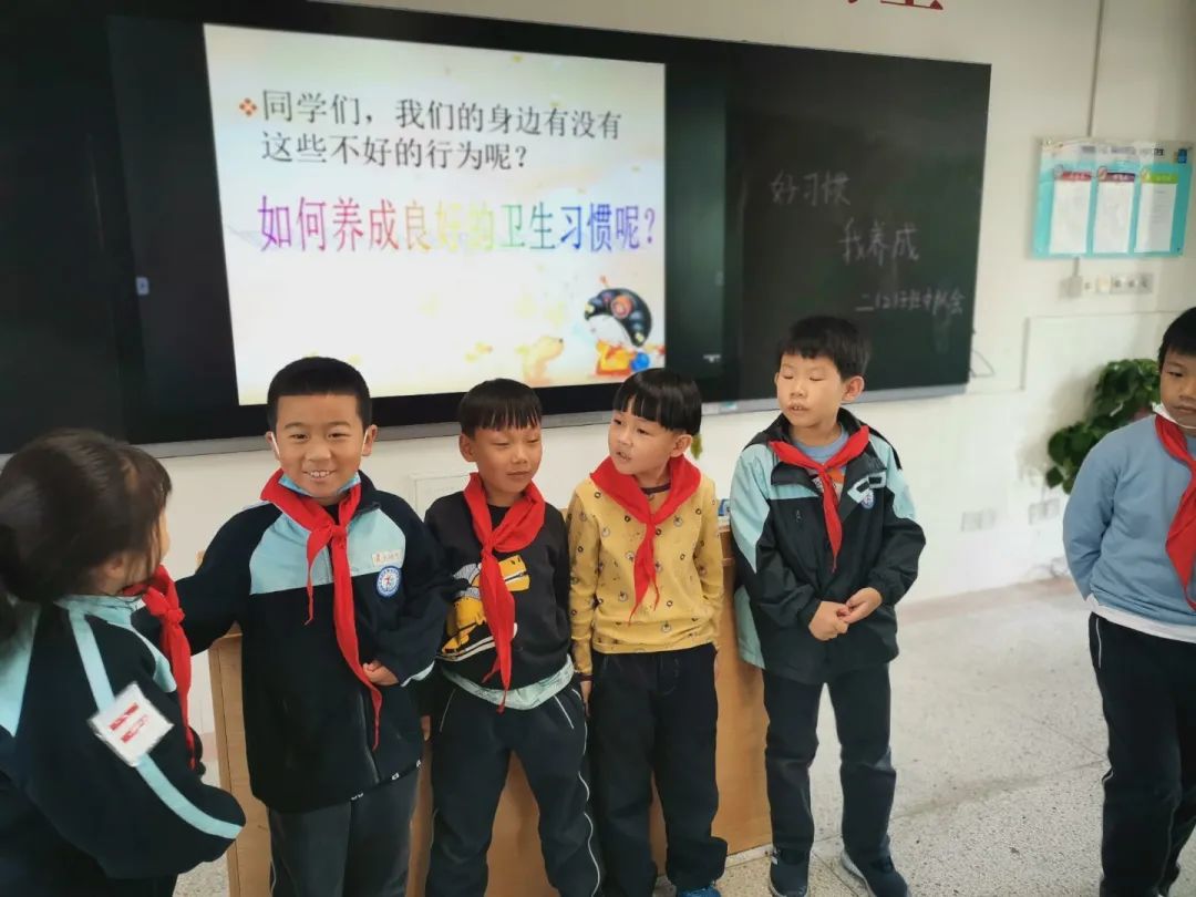 11.12队会_html_7d8e598e.jpg