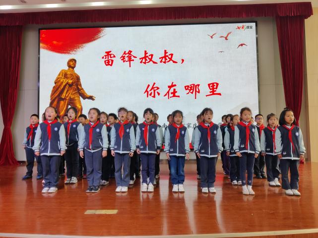 诵华美篇章 展书香校园(1)_html_m79942fbf.jpg