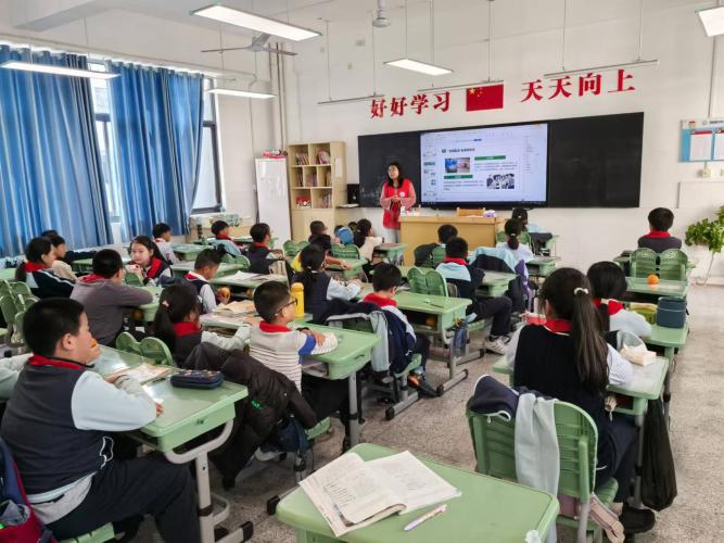 满媛 防校园霸凌报道_html_2497e3c5.jpg