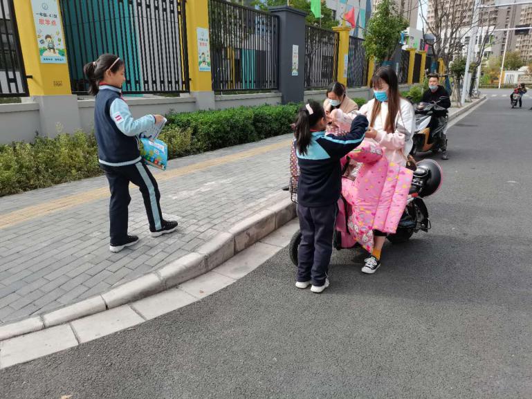 垃圾分类益处多，环境保护靠你我_html_68676c3a.jpg
