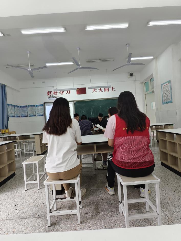 2025.9.16潘念【正学丁三·教学】凝心聚力共备课，协同赋能促成长——南京市丁家庄第三小学综合组集体备课活动_html_322be2d7.jpg