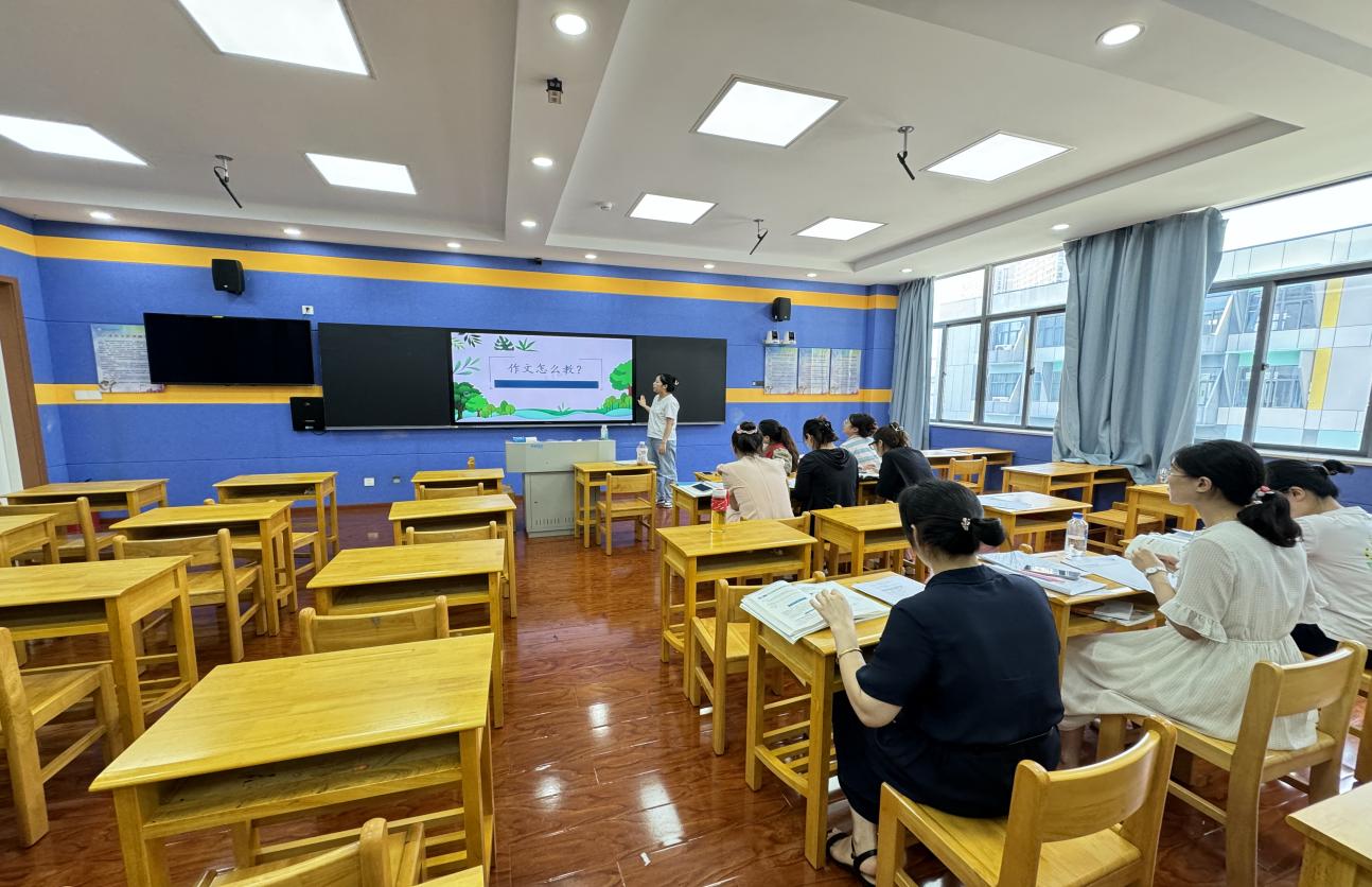 【正学丁三】凝聚智慧，共研共学——南京市丁家庄第三小学高年段集体备课活动侧记_html_m6d3ba61b.jpg