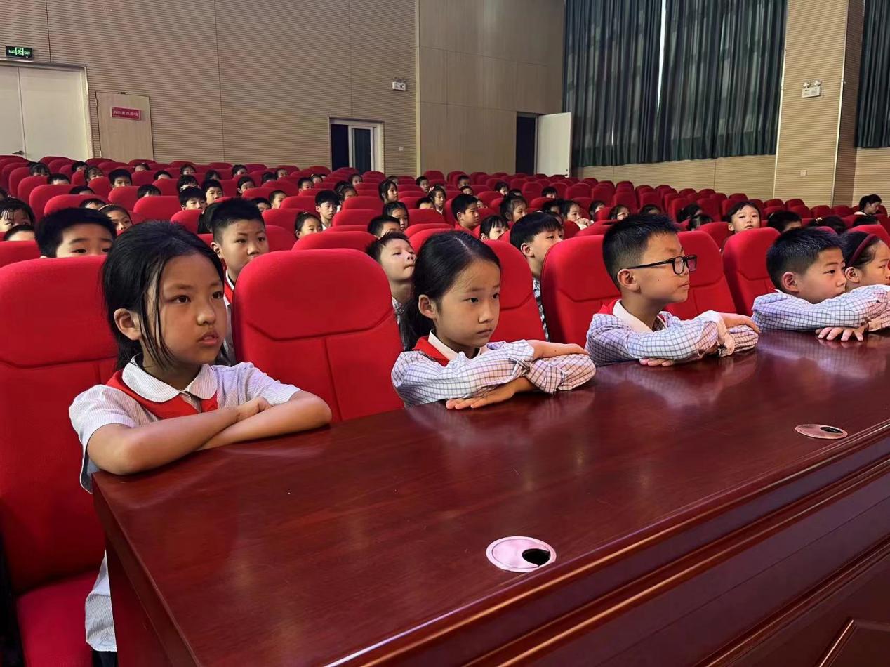 正学丁三.国庆报道docx_html_b37d41f.jpg