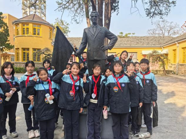 【正学丁三•德育】红色研学润童心 铭记历史勇前行———栖霞“知行”校外社会实践基地活动侧记_html_m33e57267.jpg