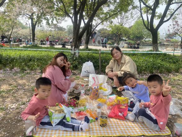 中一班春游新闻稿_html_2749dd9c.jpg