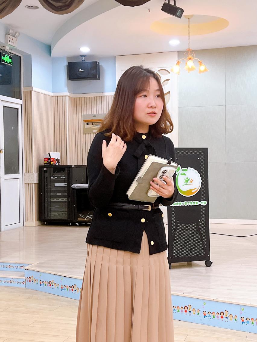 【生命迈幼·教学动态】主题审议促思考 分享交流齐成长——迈幼一园《秋天》主题初审议分享会_html_m621ff96.jpg