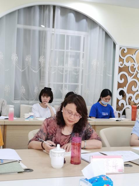 专家指导明方向 沙龙研讨解疑惑(2)(1)_html_5d7feb3e.jpg