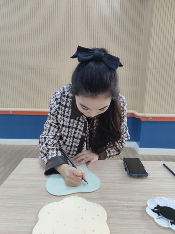 以赛促教，“技”展风采——迈幼嘉誉山分园教师技能技巧大赛_html_17a220df.jpg