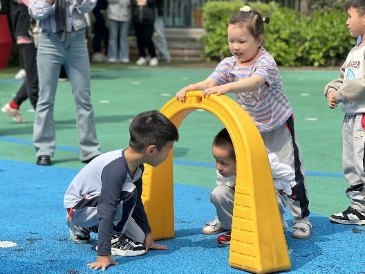 【生命迈幼·校园新闻】“心”相遇“爱”相伴——迈幼一园中班家长开放日活动_html_m18bbcb3b.jpg