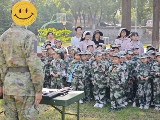 童心向军梦，磨砺共成长（2024.4.27赵华）_html_4f500561.jpg