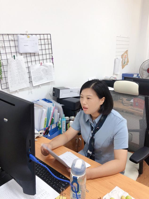 新生报道_html_m56dc1830.jpg