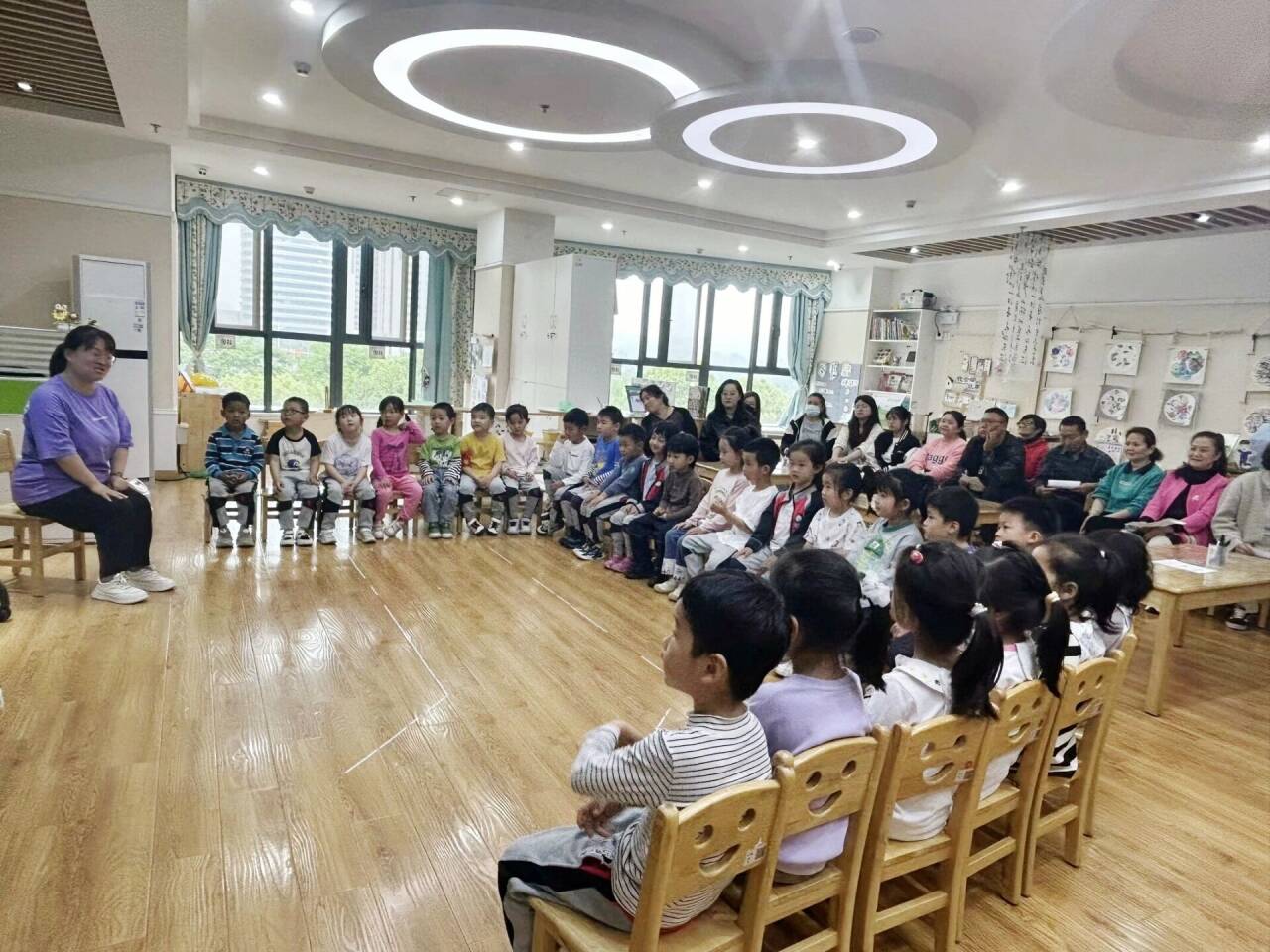 最美下雨天，“幼”与你相见——迈幼三园中班组家长开放日活动陈丹琴_html_385895d.jpg