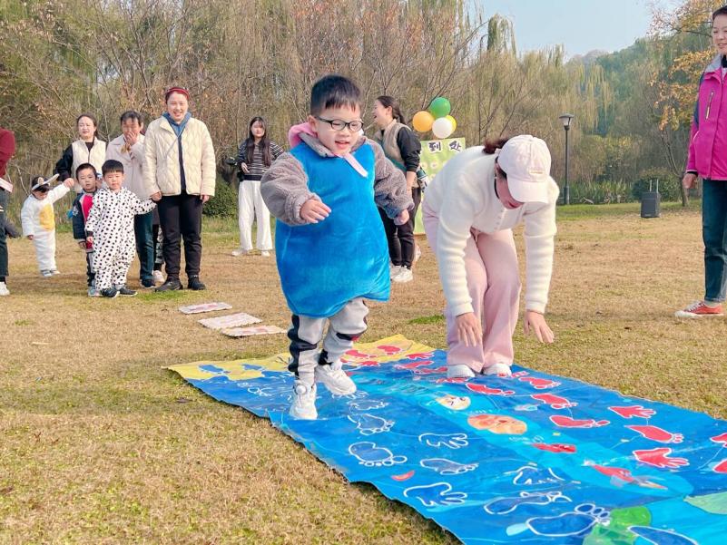 绘本节 亲子运动会 新闻稿 _html_m5696e2f1.jpg