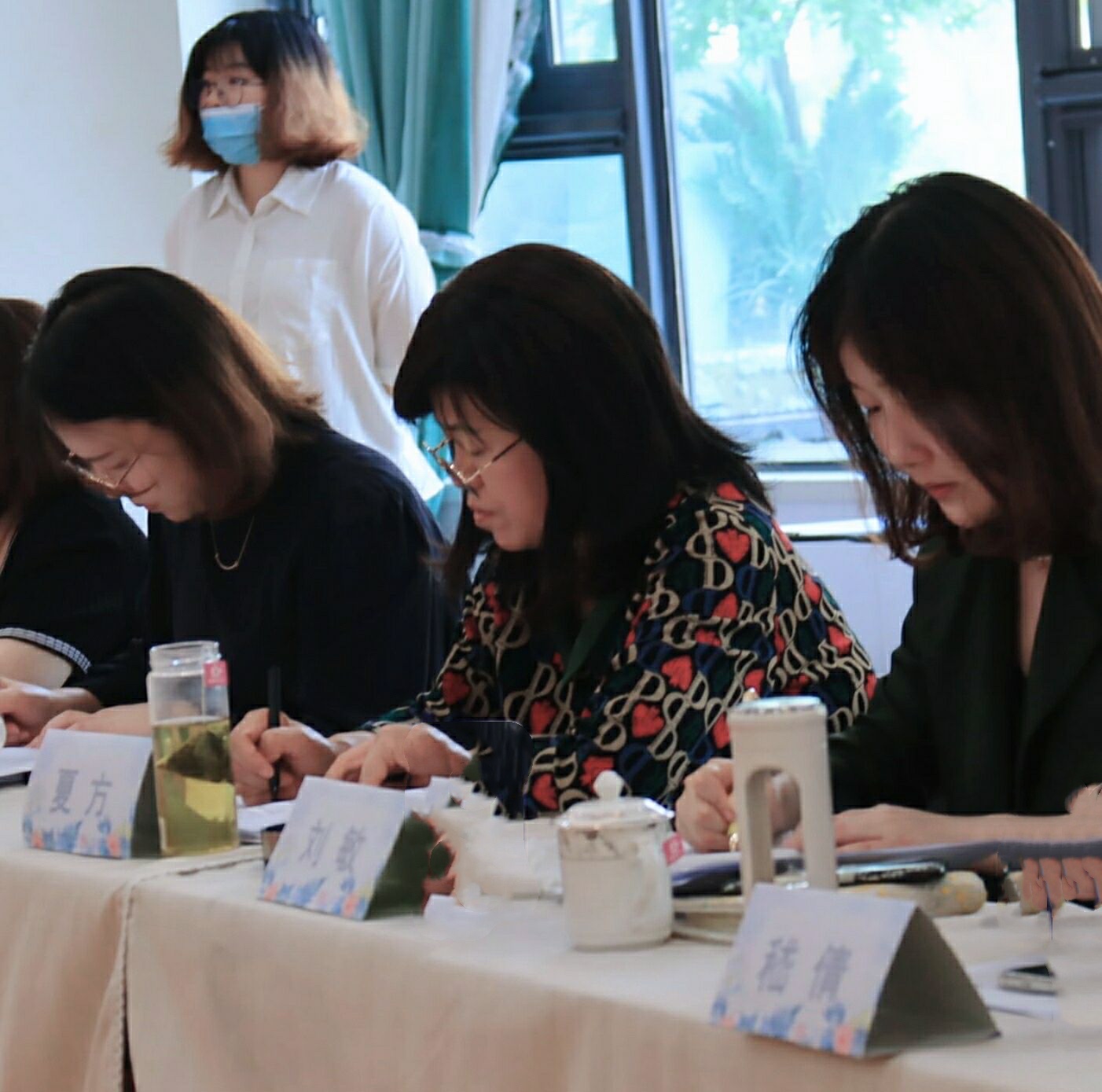 以赛角逐艺，共研亲生命——迈幼教育集团集体教学评比活动新闻稿(1)_html_m46fe824d.jpg
