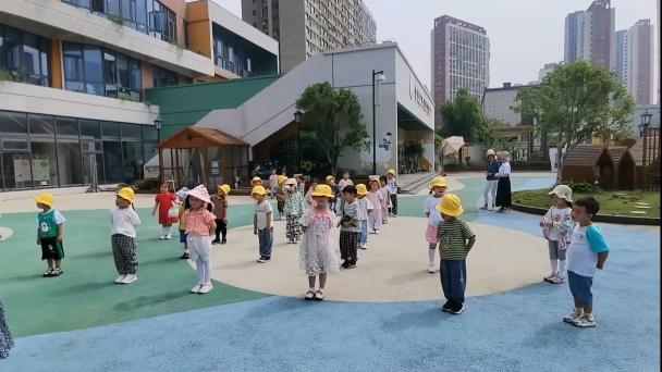 线上家长开放活动新闻稿_html_m3b145887.jpg