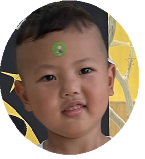 “咻”！滑滑梯 报道_html_e1f4fb9.png
