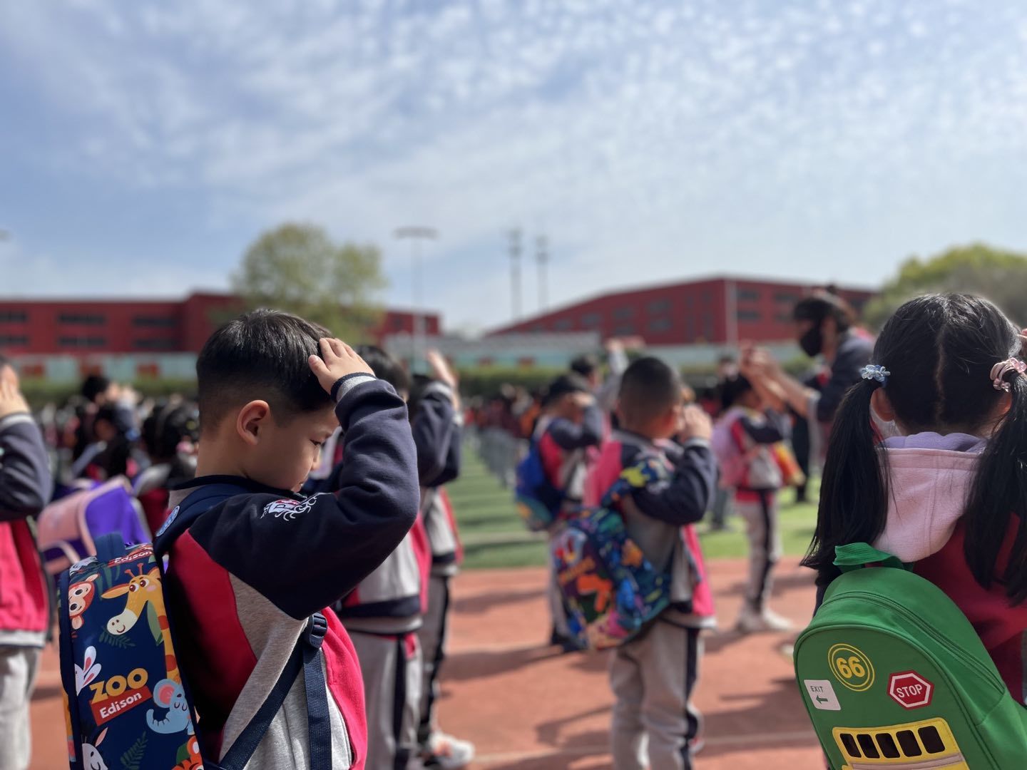 参观小学报道_html_m46a22ecf.jpg