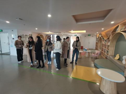迈幼嘉誉山分园接待侨康路幼儿园参观活动(1)_html_42a14d93.jpg