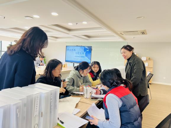 从心出发 为爱坚守——2023年11月师德师风主题沙龙(1)_html_9811668.jpg