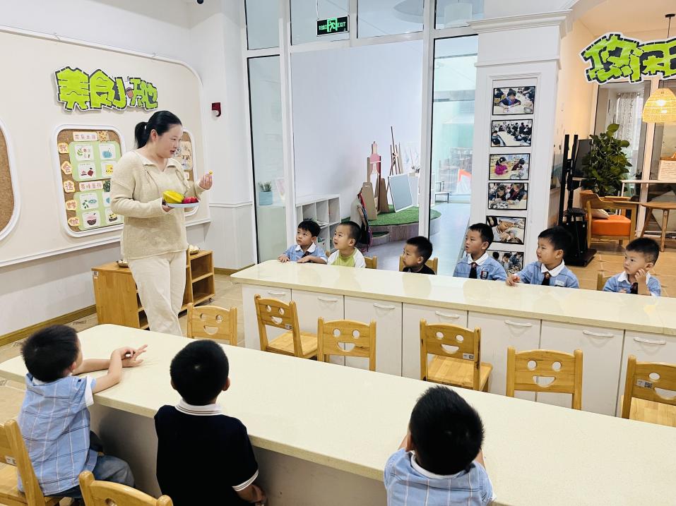 【生命迈幼·家园共育】果香趣拼,童心绽放——迈幼三园小三班家长资源活动_html_643dc48c.jpg
