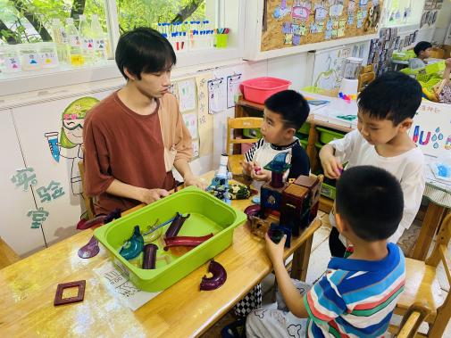 与爱携手，与幼成长_html_mbb8a0d5.jpg