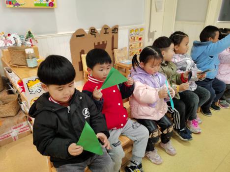 20210308【园区动态】新城园区——三八妇女节活动(1)(1)_html_m1ae8f0f4.jpg