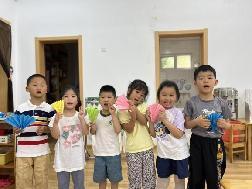 2023.6.21【生活燕幼·园区动态】燕幼中心园：夏至已至 美好始长——中一班夏至节气活动_html_63d1265e.jpg