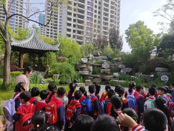 20240415参观小学_html_m6db47a92.jpg